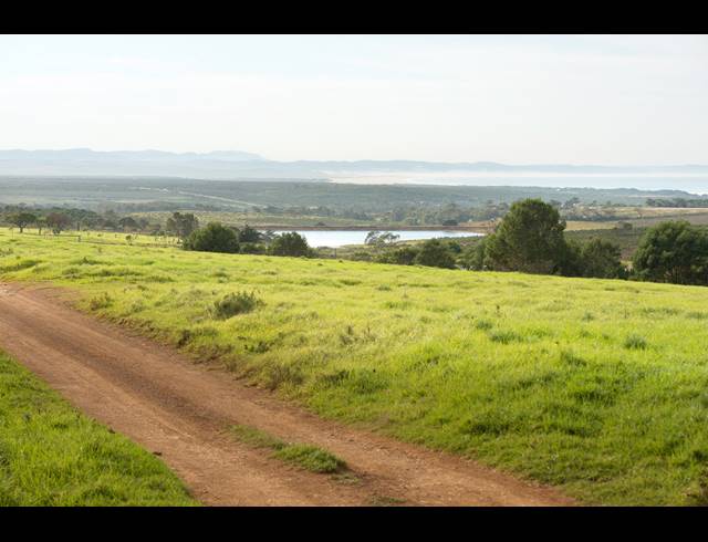 2,500M² VACANT LAND FOR SALE IN KABELJAUWS